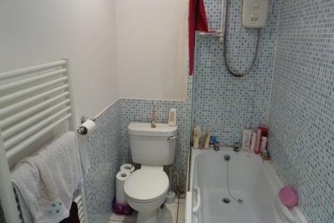 2 bedroom apartment to rent, 1 Sutherland Road, F1