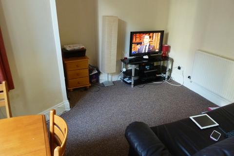 2 bedroom apartment to rent, 1 Sutherland Road, F1