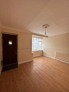 3 bedroom terraced house to rent, Third Avenue Dagenham RM10 9BB