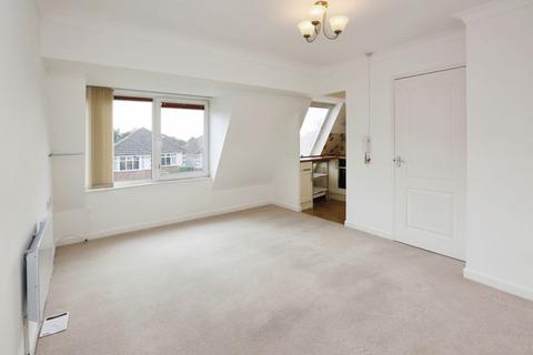 1 bedroom retirement property for sale, Mersham Gardens, Southampton SO18