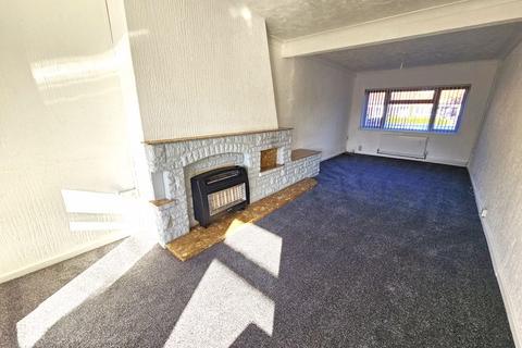 3 bedroom semi-detached house to rent, Shady Lane, Birmingham B44