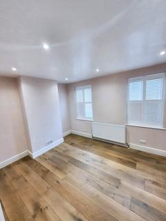 3 bedroom terraced house to rent, Edward Road, Croydon CR0