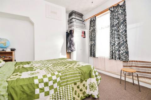 64 Aire Street, Middlesbrough, TS1 4PG