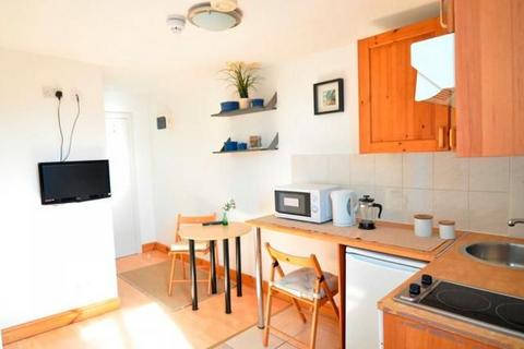 Flat 10, London SW5