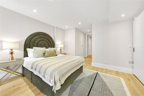 4 bedroom apartment to rent, Baker Street, London, NW1