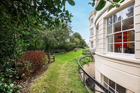 46 York Terrace West, London, NW1 4QA