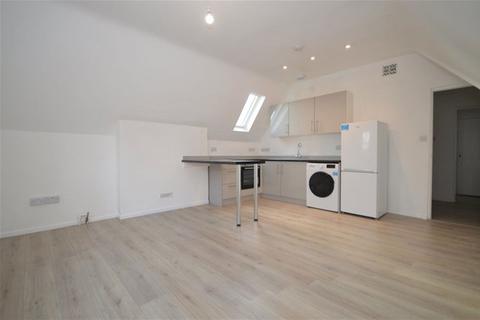 2 bedroom flat to rent, Upper Lattimore Road, St Albans