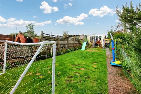 3 bedroom terraced house for sale, Tone Hill, Tonedale, Wellington, Somerset, TA21