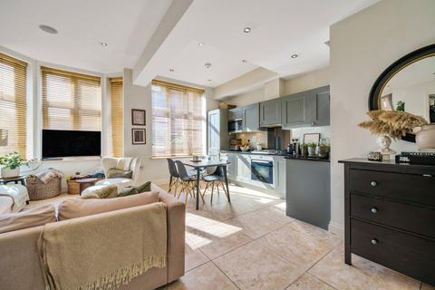 2 bedroom apartment for sale, King Edward Place, Royal Connaught Park, Bushey, Hertfordshire, WD23