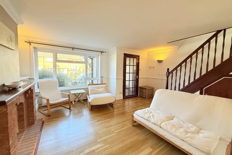 3 bedroom semi-detached house to rent, Preston Road, Oxfordshire OX14