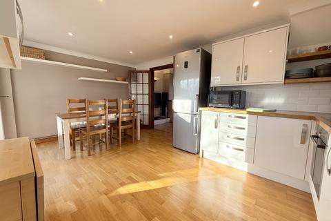 3 bedroom semi-detached house to rent, Preston Road, Oxfordshire OX14