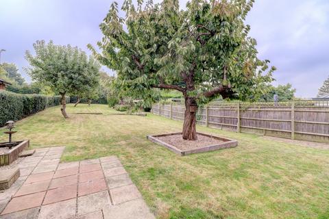 2 bedroom bungalow for sale, Wycombe Road, High Wycombe HP15