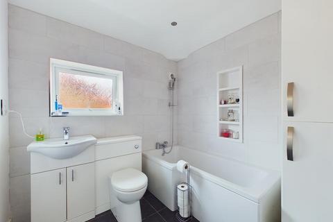 37 Parry Road, Gloucester, GL1 4RZ