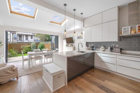 61 Eswyn Road, London, SW17 8TR