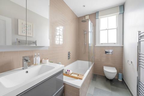61 Eswyn Road, London, SW17 8TR