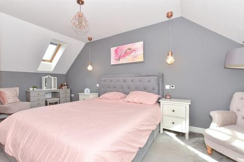 4 bedroom end of terrace house for sale, Bancord Avenue, Herne Bay, Kent