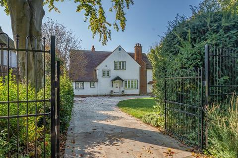 4 bedroom detached house for sale, Goddington Lane, Orpington