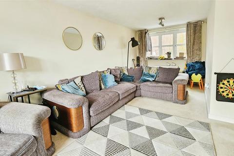 3 bedroom semi-detached house for sale, Welland Road, Hilton