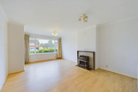 3 bedroom semi-detached bungalow for sale, Broughton Ave, Aylesbury HP20