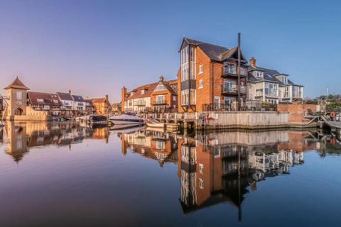 4 bedroom townhouse for sale, Bridge Street, Christchurch BH23