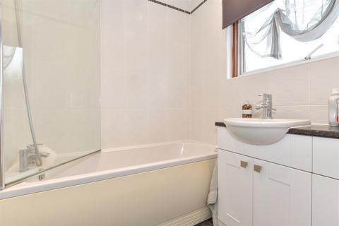 11 School Lane, Bean, Dartford, DA2 8AL