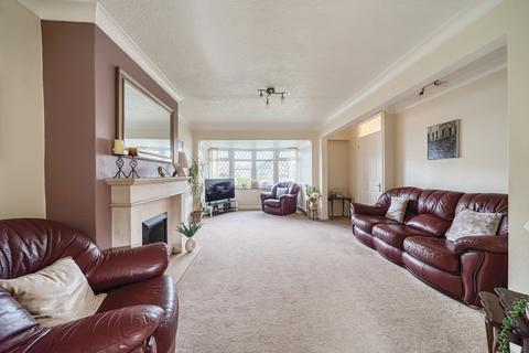 18 Exeter Drive, Ashton-under-lyne, OL6 8BZ