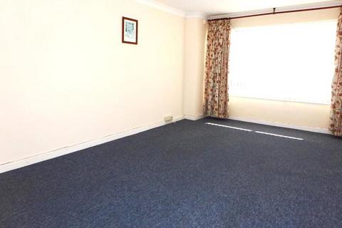 2 bedroom flat to rent, Osborne House, Station Road, New Milton, BH25 6HL