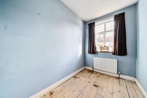 305 Westmount Road, Eltham, London, SE9 1NR