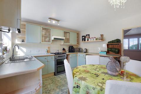 2 bedroom end of terrace house for sale, Birkhall Close, Chatham ME5