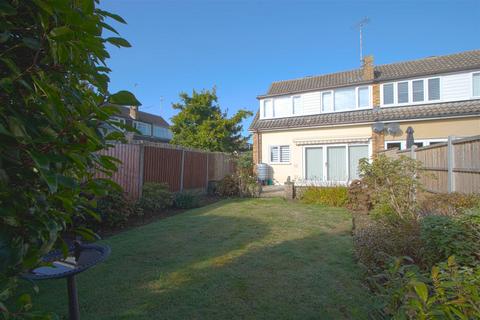 4 bedroom semi-detached house for sale, Crescent Gardens, Billericay CM12