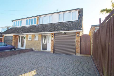 4 bedroom semi-detached house for sale, Crescent Gardens, Billericay CM12