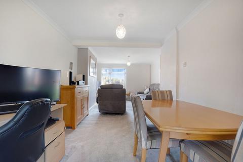 36 Hillshaw Crescent, Rochester, ME2 2PT