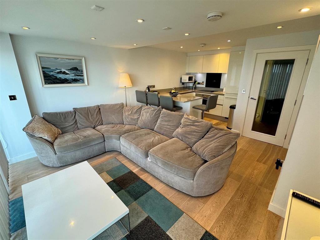 2 Fistral Beach Apartments Living Area