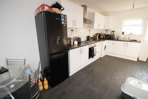 3 bedroom end of terrace house for sale, Belloc Avenue, South Shields NE34