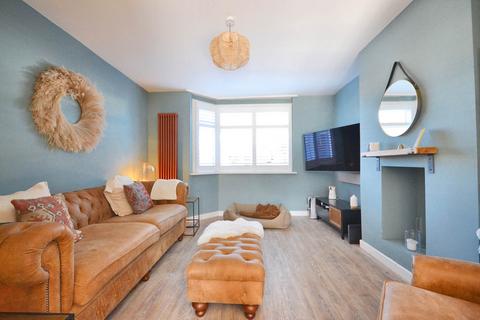 386 Gloucester Road, Cheltenham, GL51 7AS