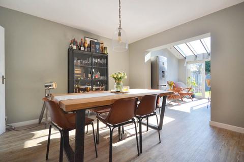 386 Gloucester Road, Cheltenham, GL51 7AS