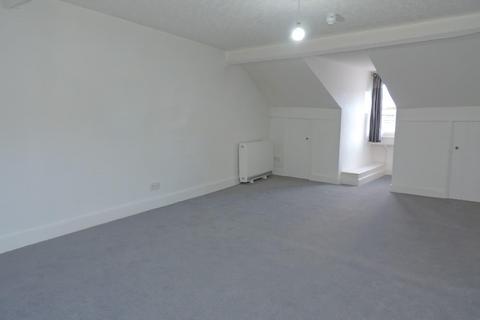 1 bedroom in a house share to rent, Market Place, Kendal