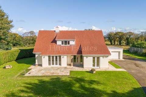 4 bedroom detached house to rent, La Route De Vinchelez, St Ouen, JE3