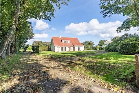 4 bedroom detached house to rent, La Route De Vinchelez, St Ouen, JE3