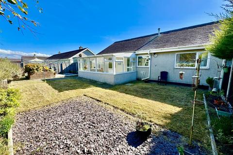 2 bedroom semi-detached bungalow for sale, Lon Ceredigion, Pwllheli