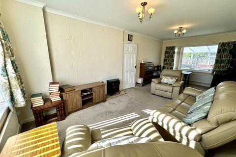 2 bedroom semi-detached bungalow for sale, Lon Ceredigion, Pwllheli