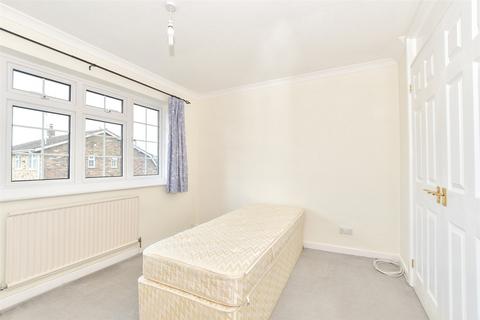 11 Allingham Gardens, Horsham, RH12 4US