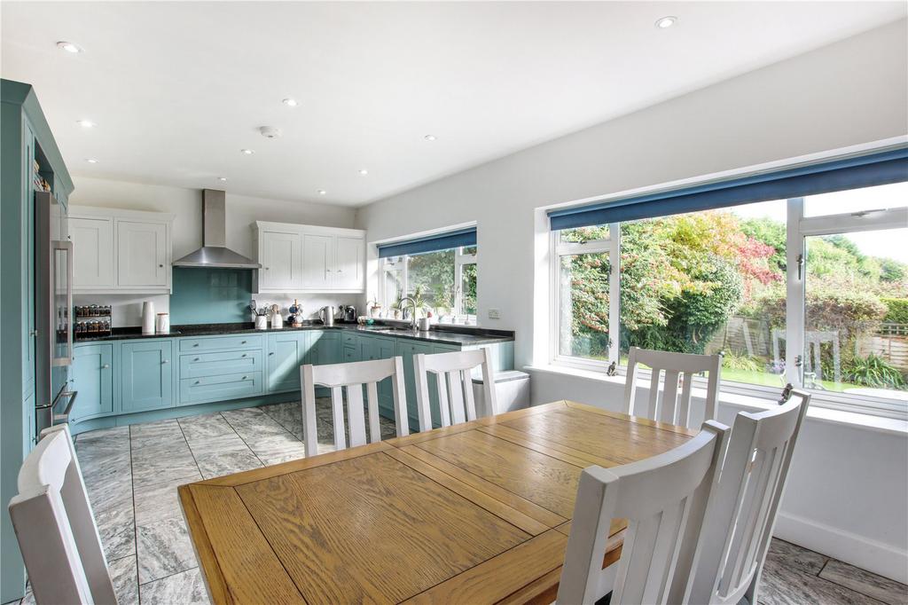 Kitchen/Breakfast Rm