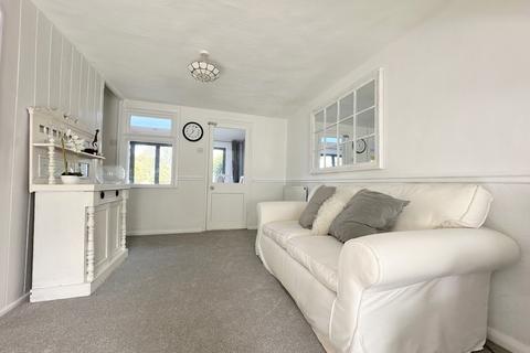 3 bedroom semi-detached house for sale, Victoria Road, Writtle, Chelmsford, CM1