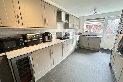 4 bedroom semi-detached house for sale, Kings Walk, Mansfield, NG18