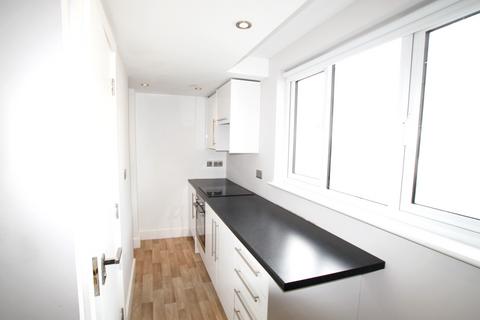 Studio to rent, Kingsway, Hove BN3