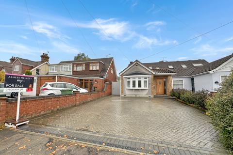 43 Branksome Avenue, Stanford-le-hope, SS17 8BD