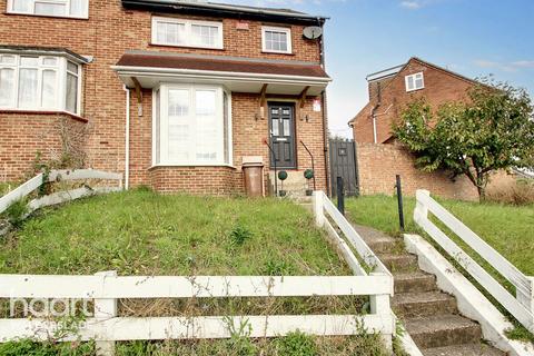 4 bedroom semi-detached house for sale, Montgomery Avenue, Chatham