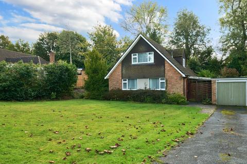 3 bedroom chalet for sale, Beacon Hill, Lingfield RH7