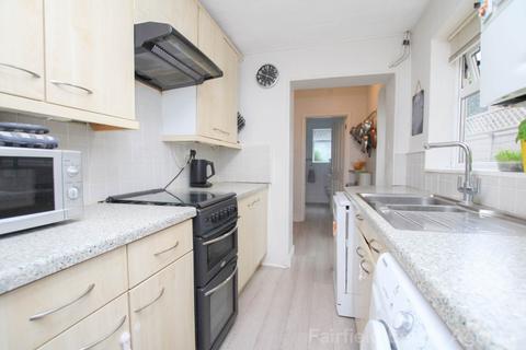 2 bedroom terraced house for sale, Southwold Road, Watford